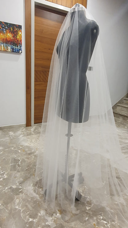 Floor length blusher wedding veil | Diana