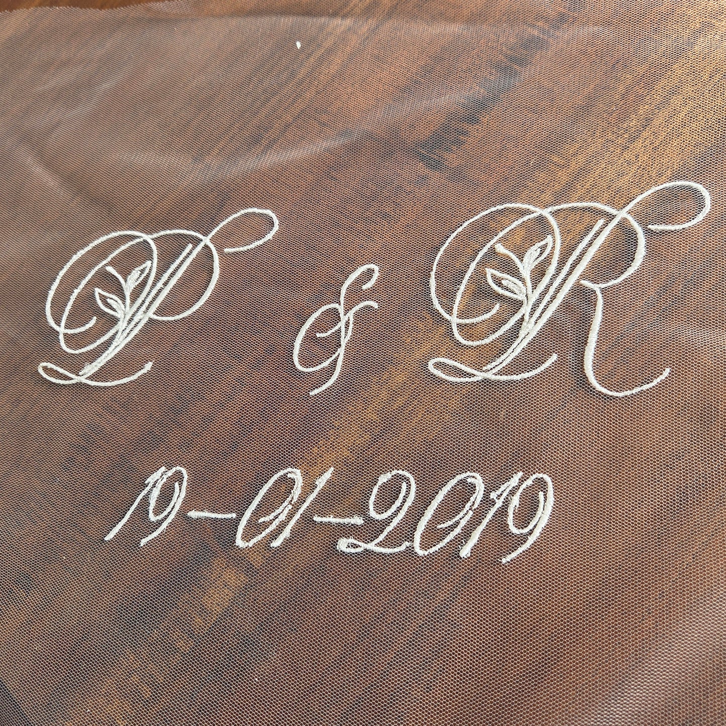 Personalised wedding veil, Custom Embroidery (initials, names, date, quotes) ADD ON