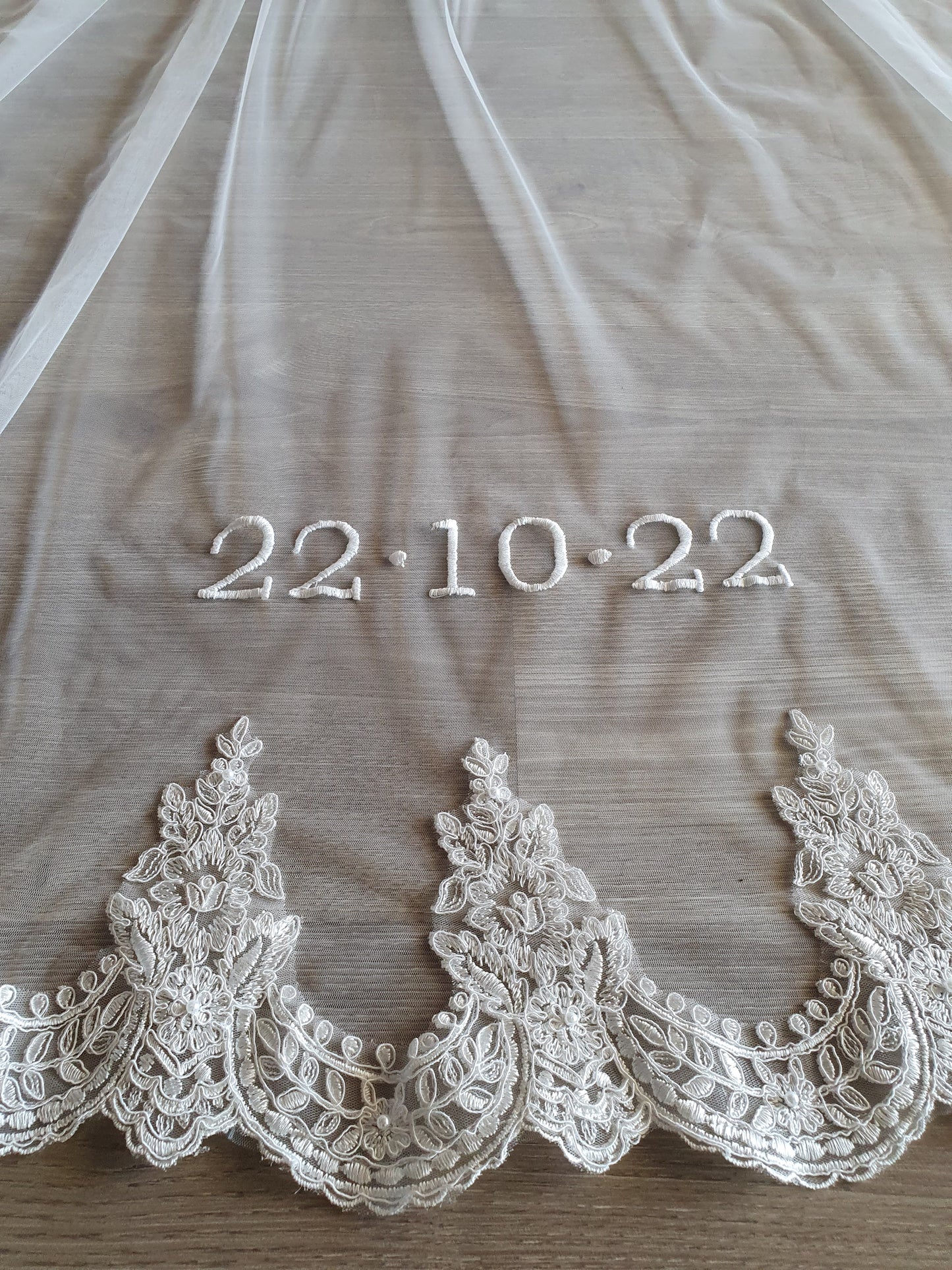 Personalised wedding veil, Custom Embroidery (initials, names, date, quotes) ADD ON