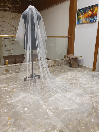 Wedding veil with blusher