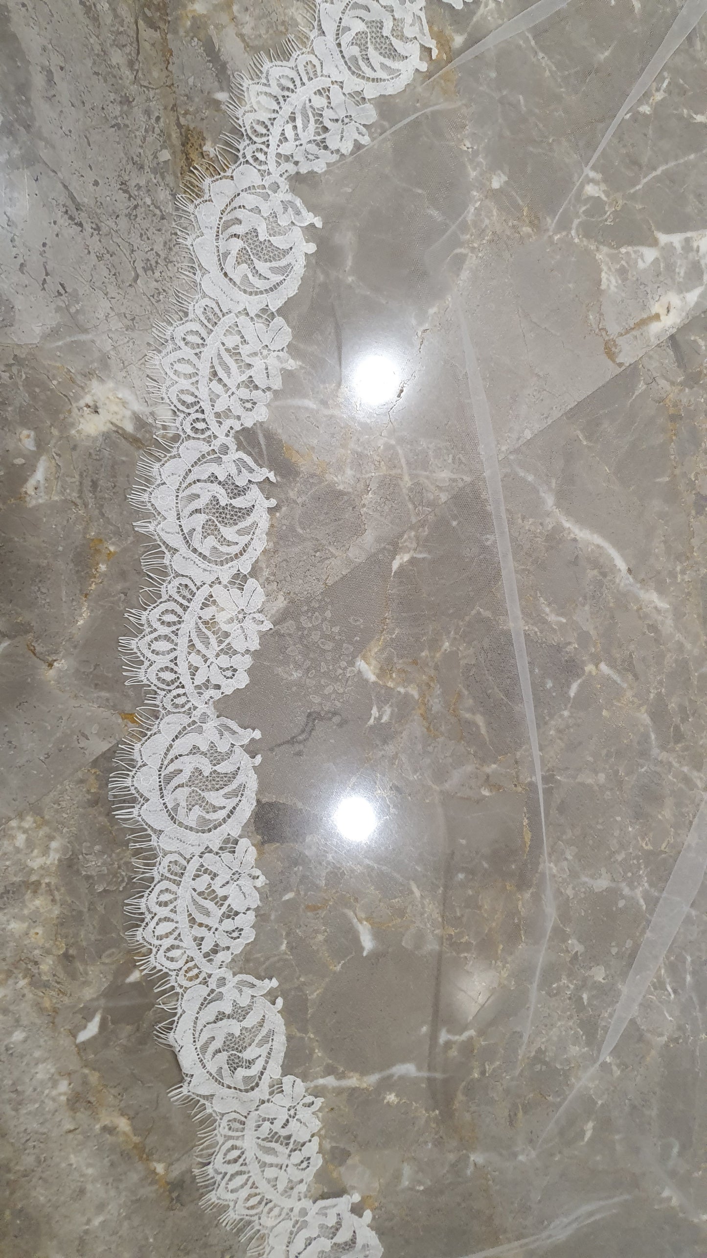 Chantily lace wedding veil 1 tier