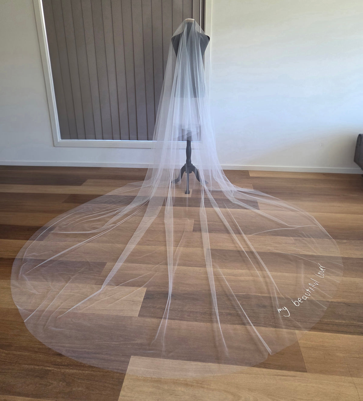 Personalised wedding veil, Custom Embroidery (initials, names, date, quotes) ADD ON