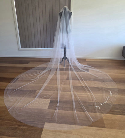 Personalised wedding veil, Custom Embroidery (initials, names, date, quotes) ADD ON